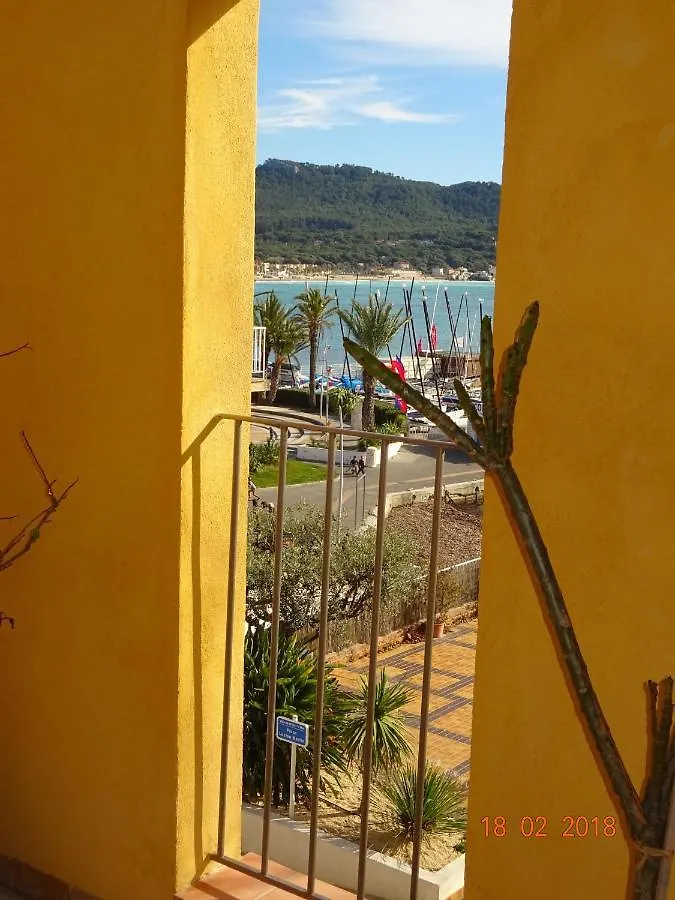 O Reves Ailleurs Bed and Breakfast Saint-Cyr-sur-Mer Bed & Breakfast